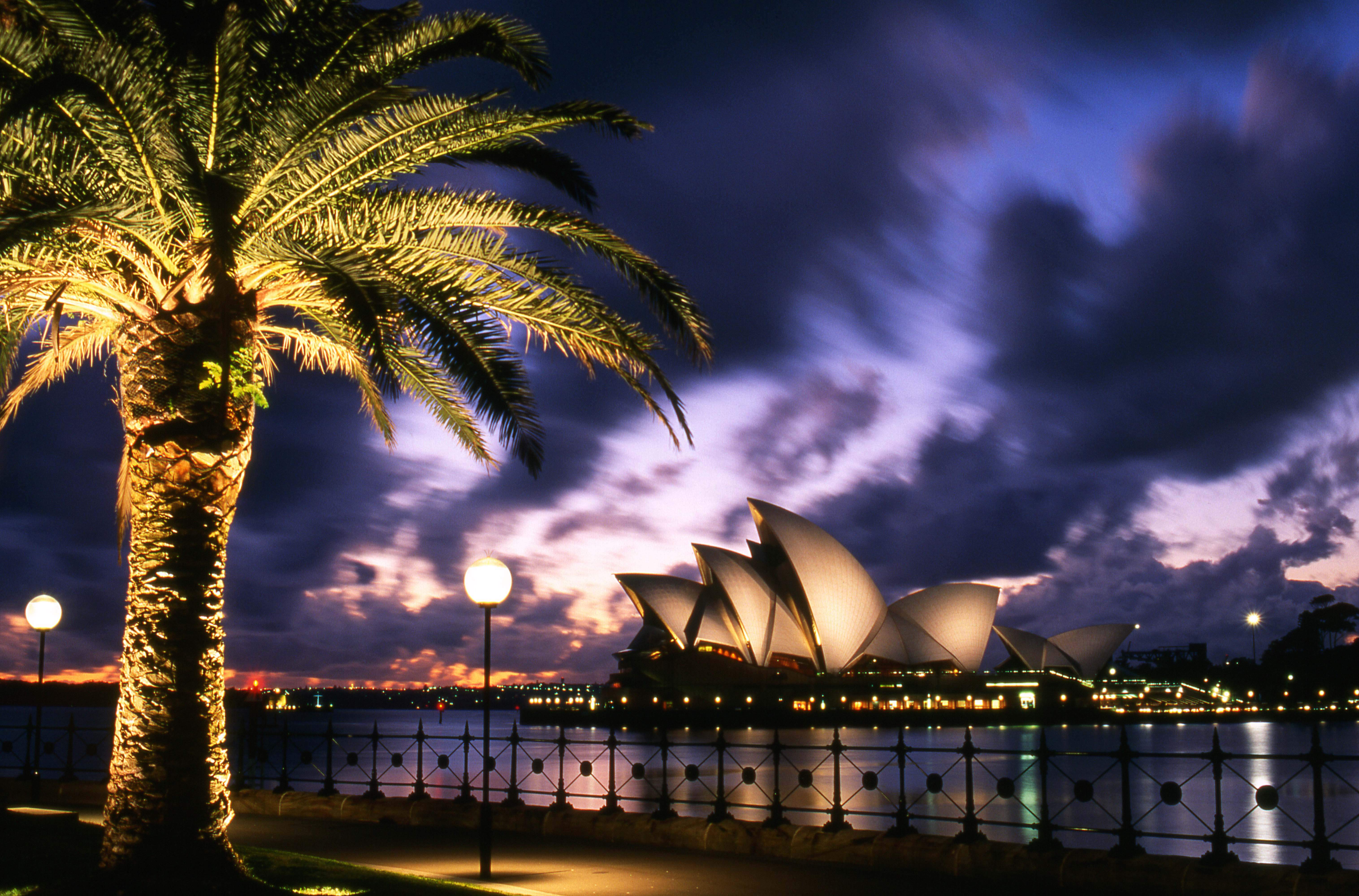 SEM008 - Brooding Dawn : Sydney - Australia - Ltd Editions : Stephen E-Moran - Fine Art Photography