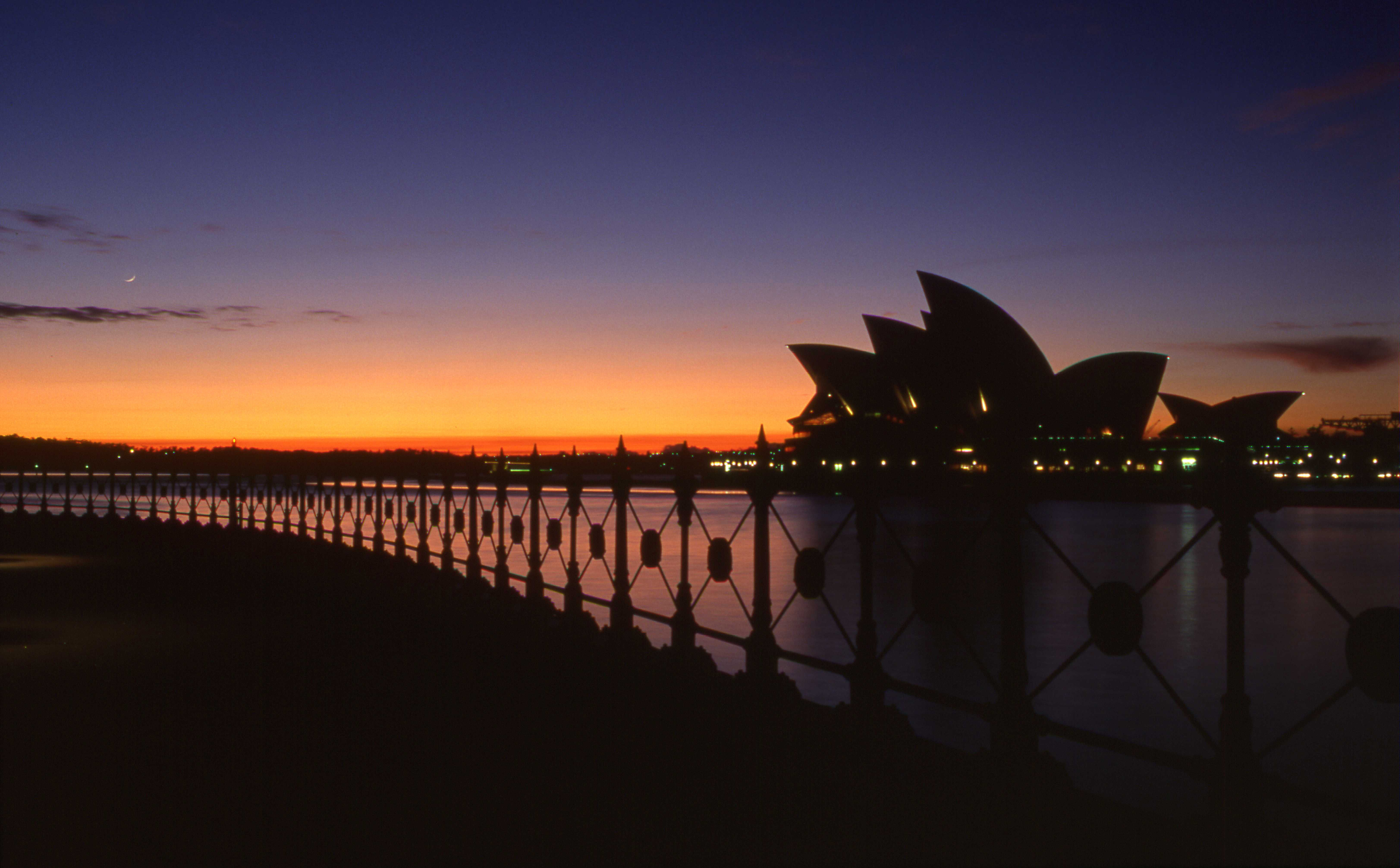 SEM218 - Dawns Horizon : Sydney - Australia - Ltd Editions : Stephen E-Moran - Fine Art Photography